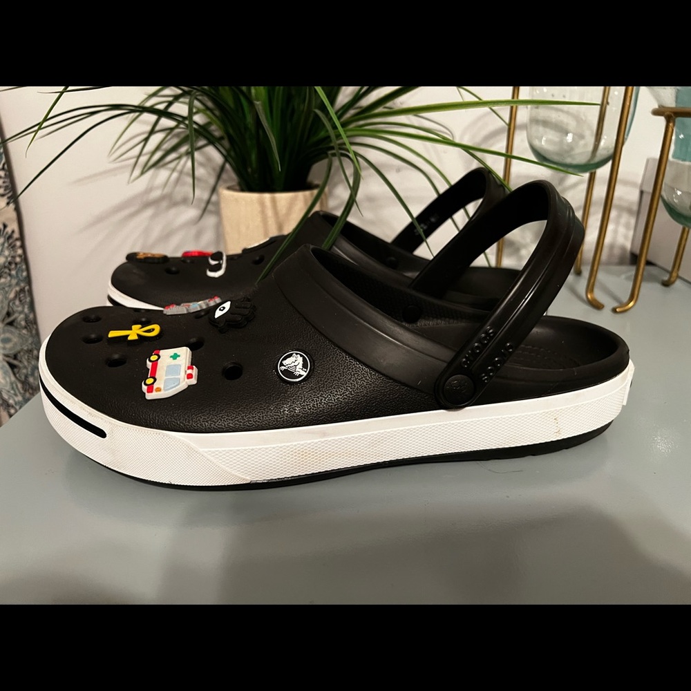 Mens Crocs - Picture 3 of 6